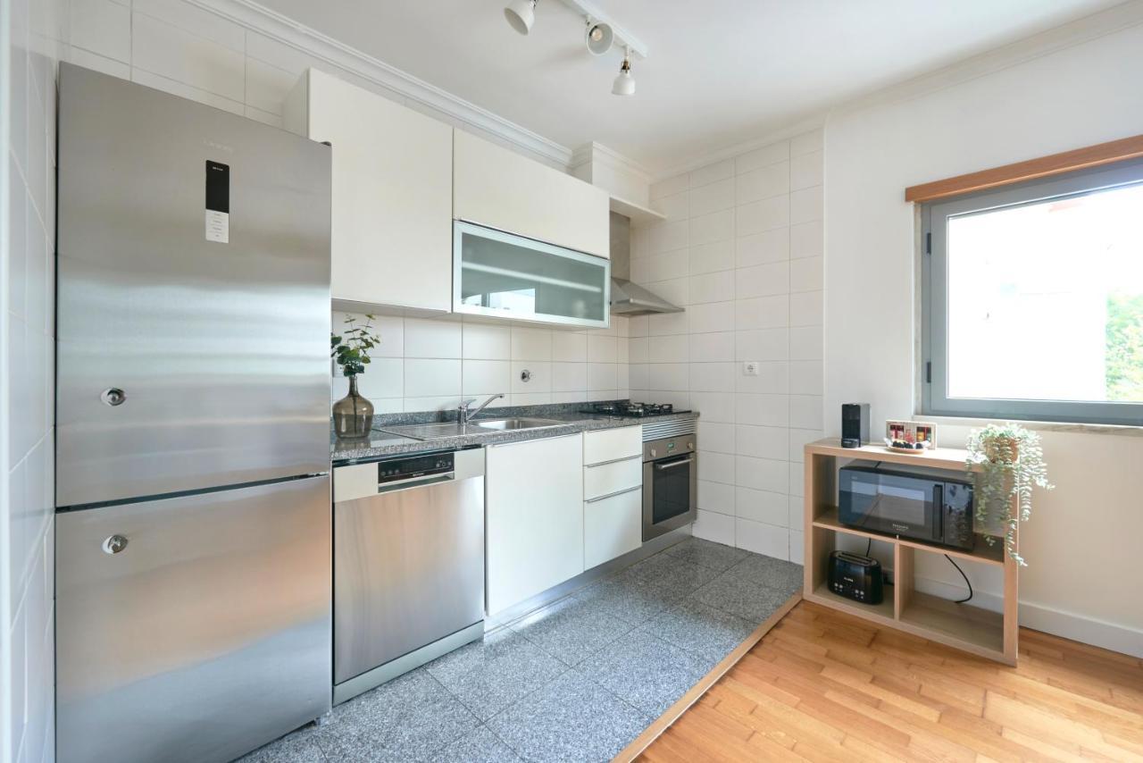 Apartment With Private Terrace & Car Garage Lisbon Bagian luar foto
