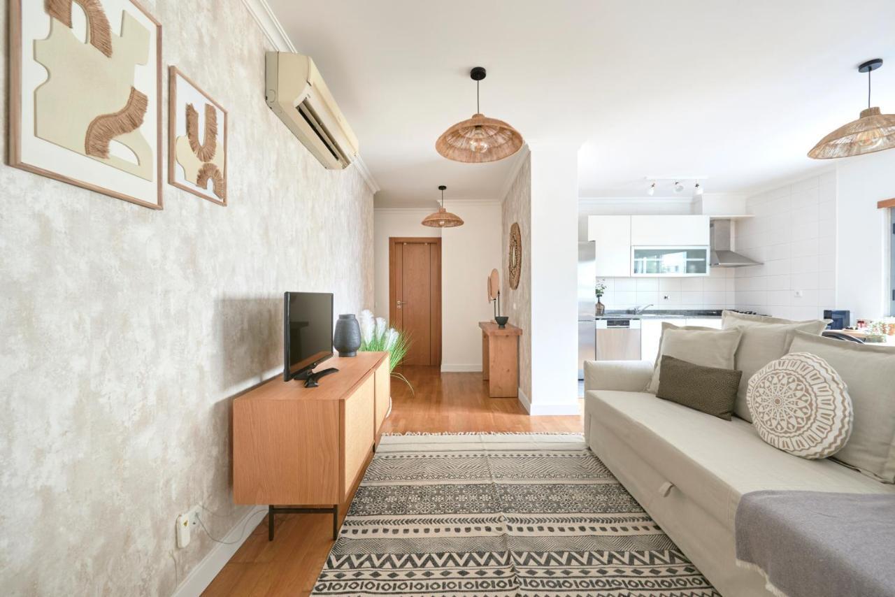 Apartment With Private Terrace & Car Garage Lisbon Bagian luar foto